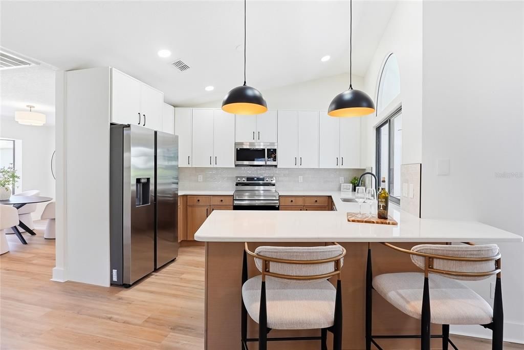 En Venta: $609,999 (4 camas, 2 baños, 2366 Pies cuadrados)