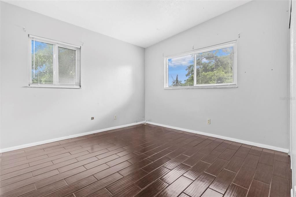 For Sale: $345,000 (3 beds, 2 baths, 1620 Square Feet)