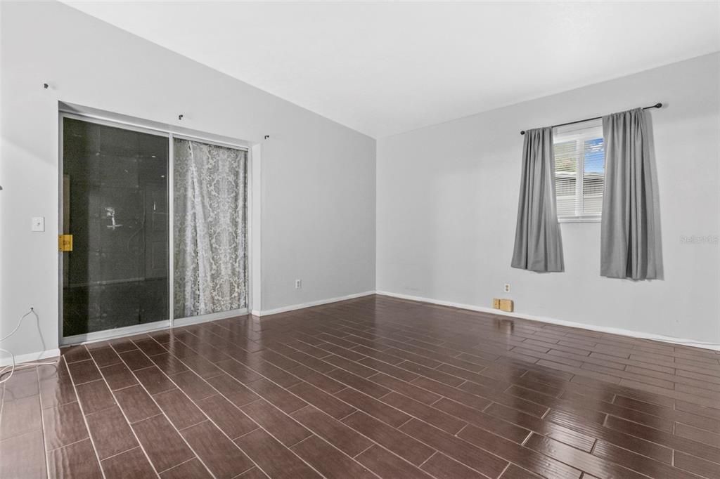 For Sale: $345,000 (3 beds, 2 baths, 1620 Square Feet)