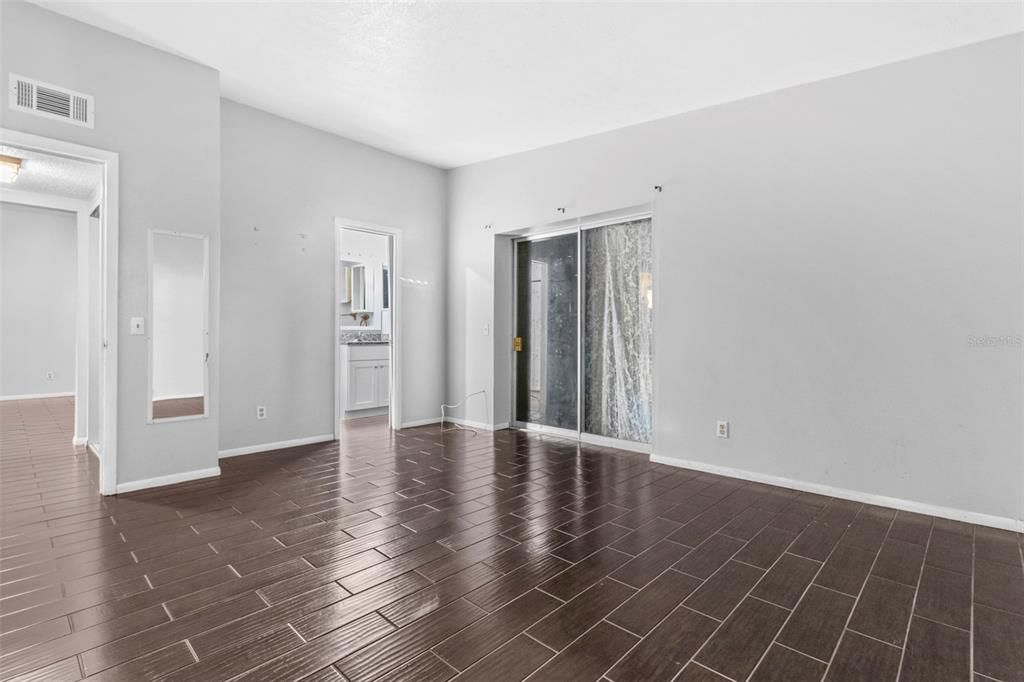 For Sale: $345,000 (3 beds, 2 baths, 1620 Square Feet)