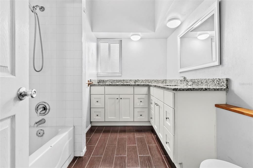 For Sale: $345,000 (3 beds, 2 baths, 1620 Square Feet)