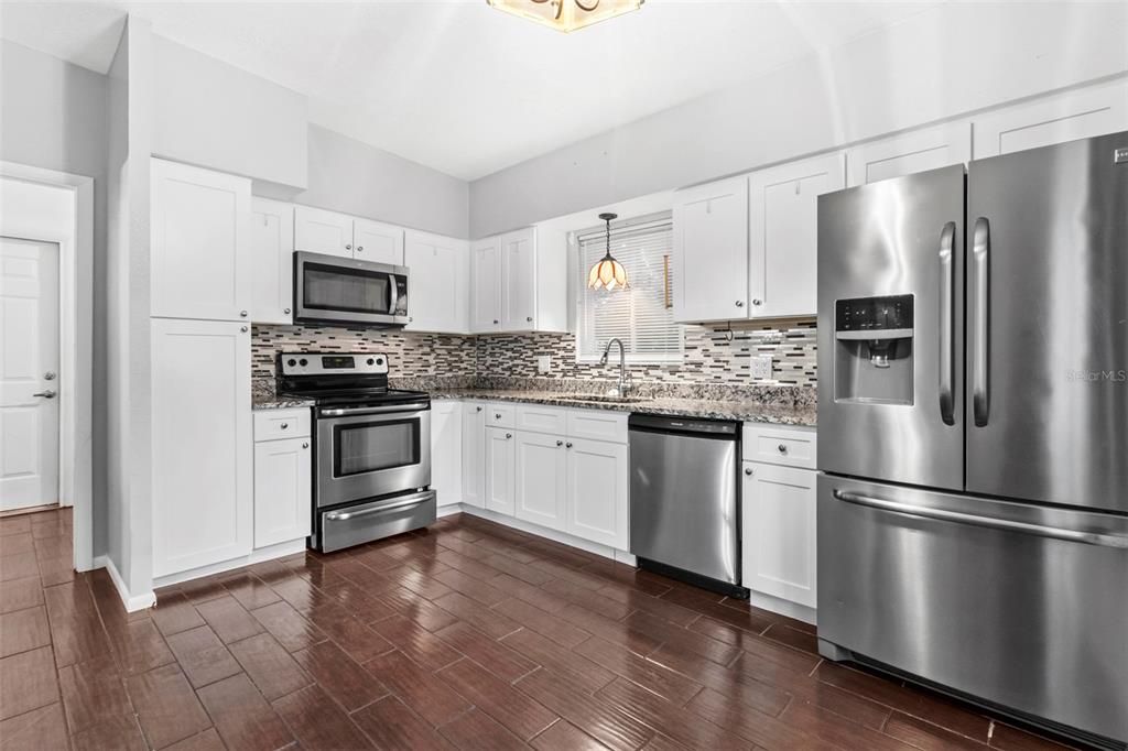 For Sale: $345,000 (3 beds, 2 baths, 1620 Square Feet)