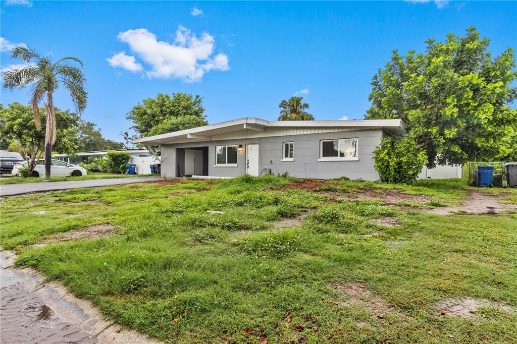 For Sale: $345,000 (3 beds, 2 baths, 1620 Square Feet)