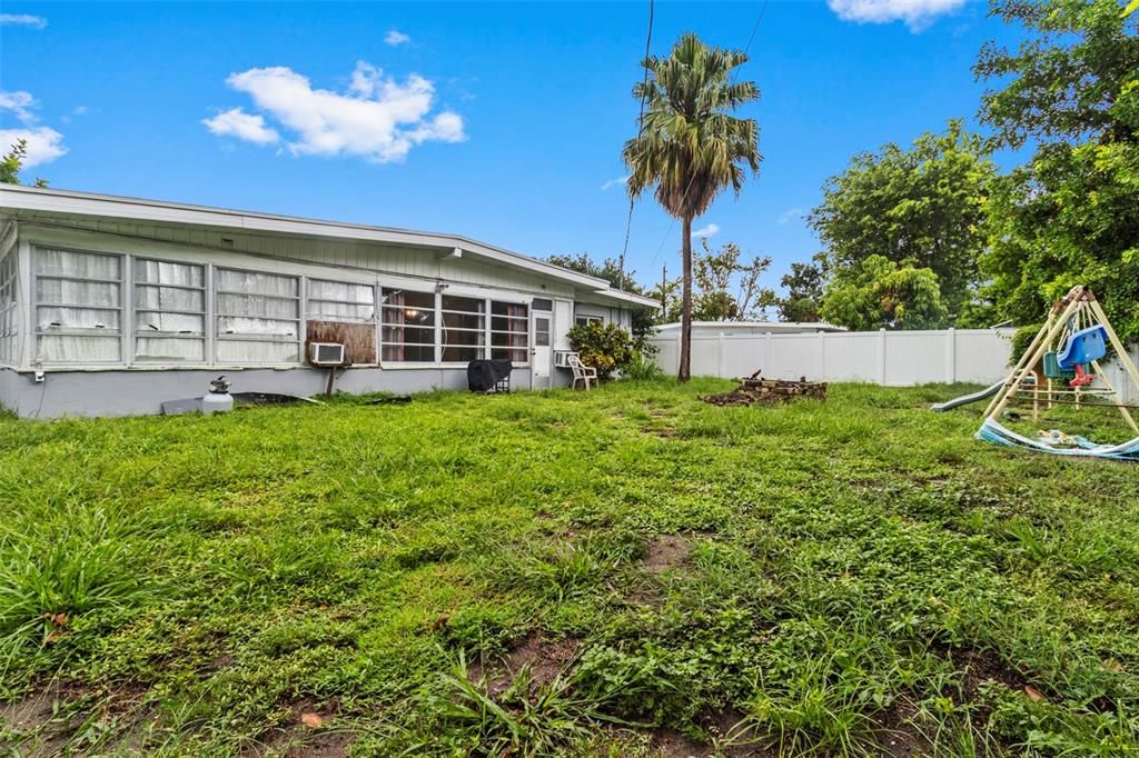 For Sale: $345,000 (3 beds, 2 baths, 1620 Square Feet)