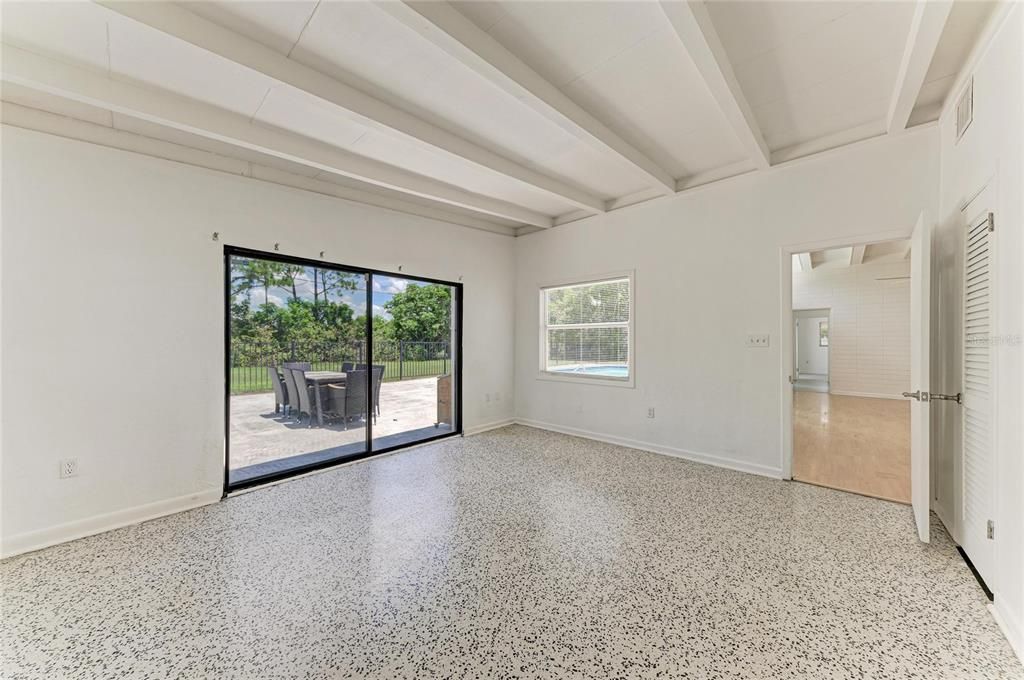 For Rent: $2,500 (4 beds, 3 baths, 1754 Square Feet)