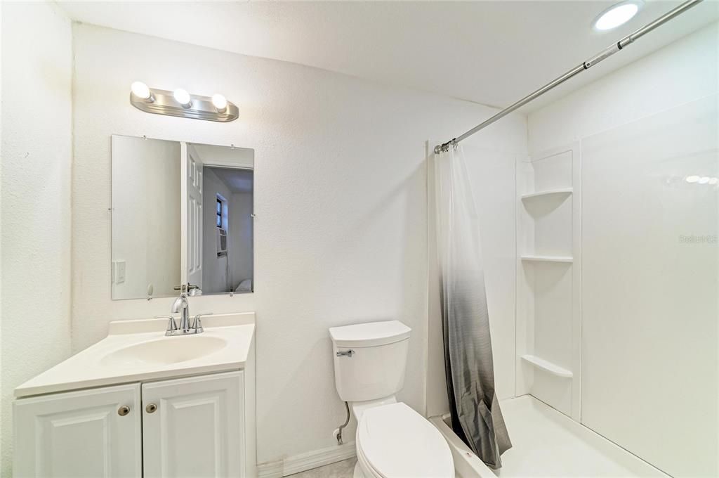 For Rent: $2,500 (4 beds, 3 baths, 1754 Square Feet)