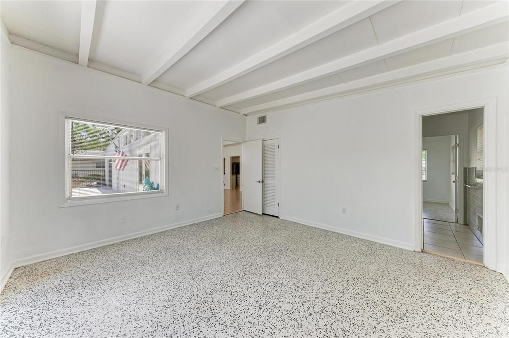 For Rent: $2,500 (4 beds, 3 baths, 1754 Square Feet)