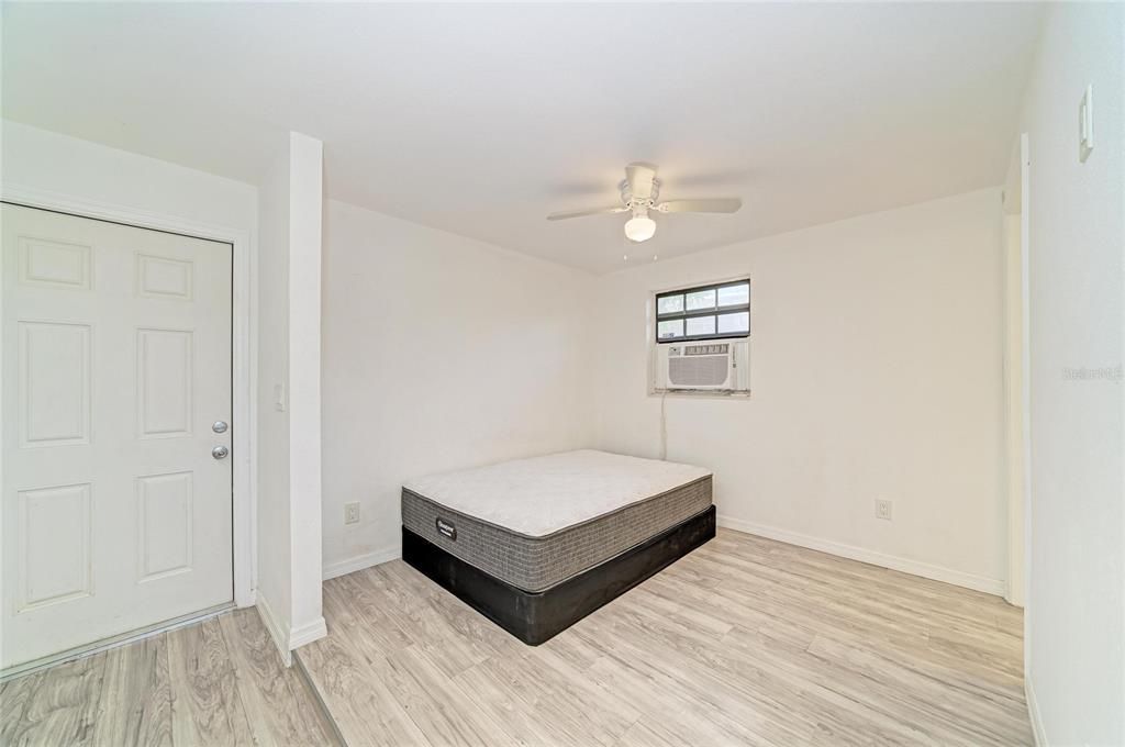 For Rent: $2,500 (4 beds, 3 baths, 1754 Square Feet)