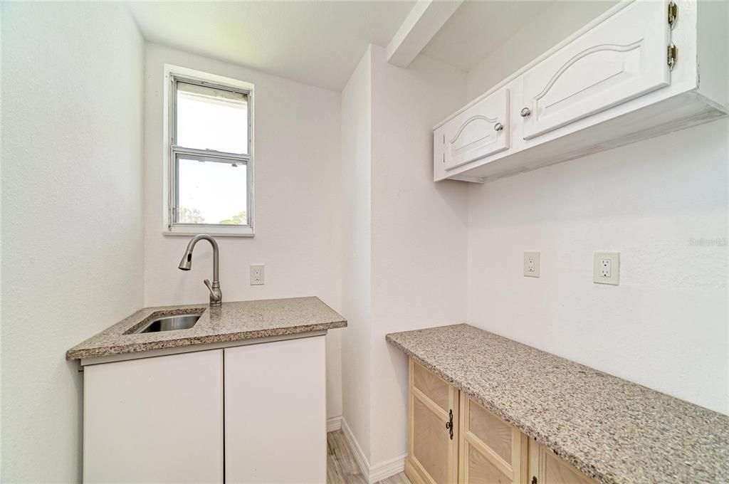 For Rent: $2,500 (4 beds, 3 baths, 1754 Square Feet)
