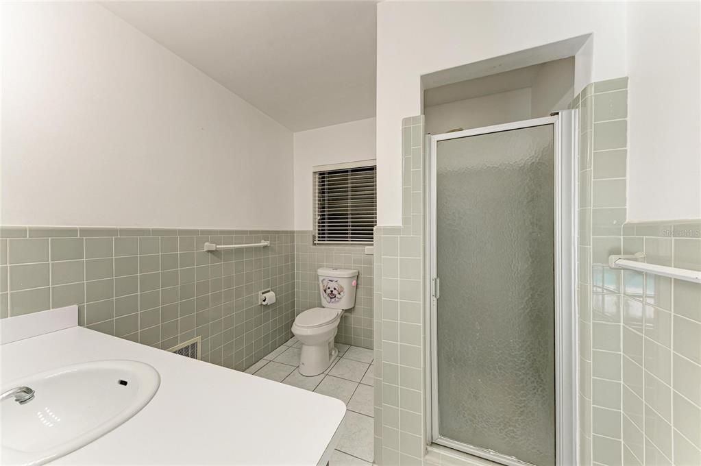 For Rent: $2,500 (4 beds, 3 baths, 1754 Square Feet)