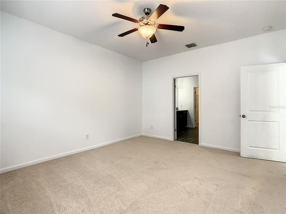 For Sale: $285,000 (4 beds, 2 baths, 1929 Square Feet)