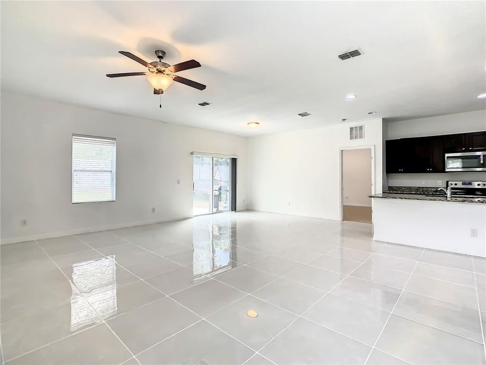 For Sale: $285,000 (4 beds, 2 baths, 1929 Square Feet)