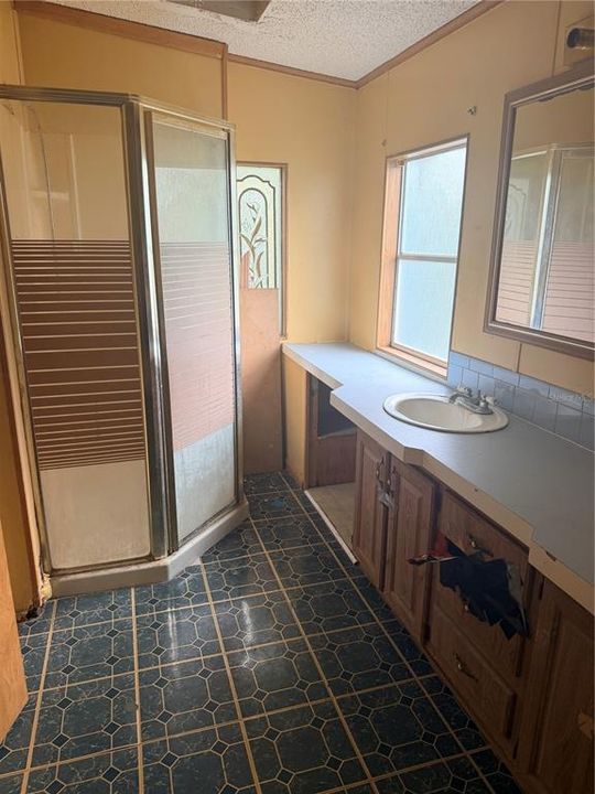For Sale: $25,000 (3 beds, 2 baths, 1482 Square Feet)