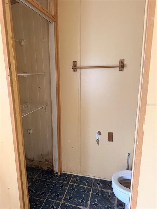 For Sale: $25,000 (3 beds, 2 baths, 1482 Square Feet)