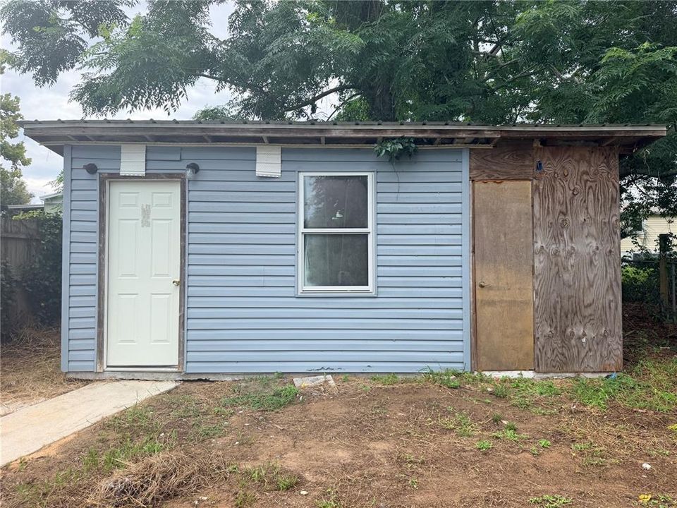 For Sale: $25,000 (3 beds, 2 baths, 1482 Square Feet)