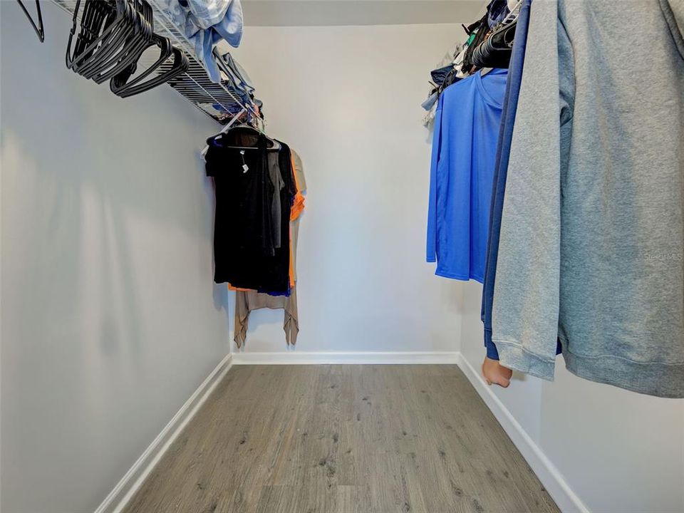 For Sale: $152,000 (2 beds, 2 baths, 1070 Square Feet)