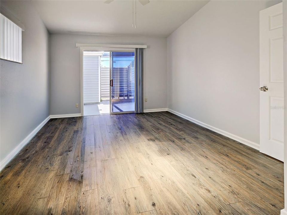 For Sale: $152,000 (2 beds, 2 baths, 1070 Square Feet)