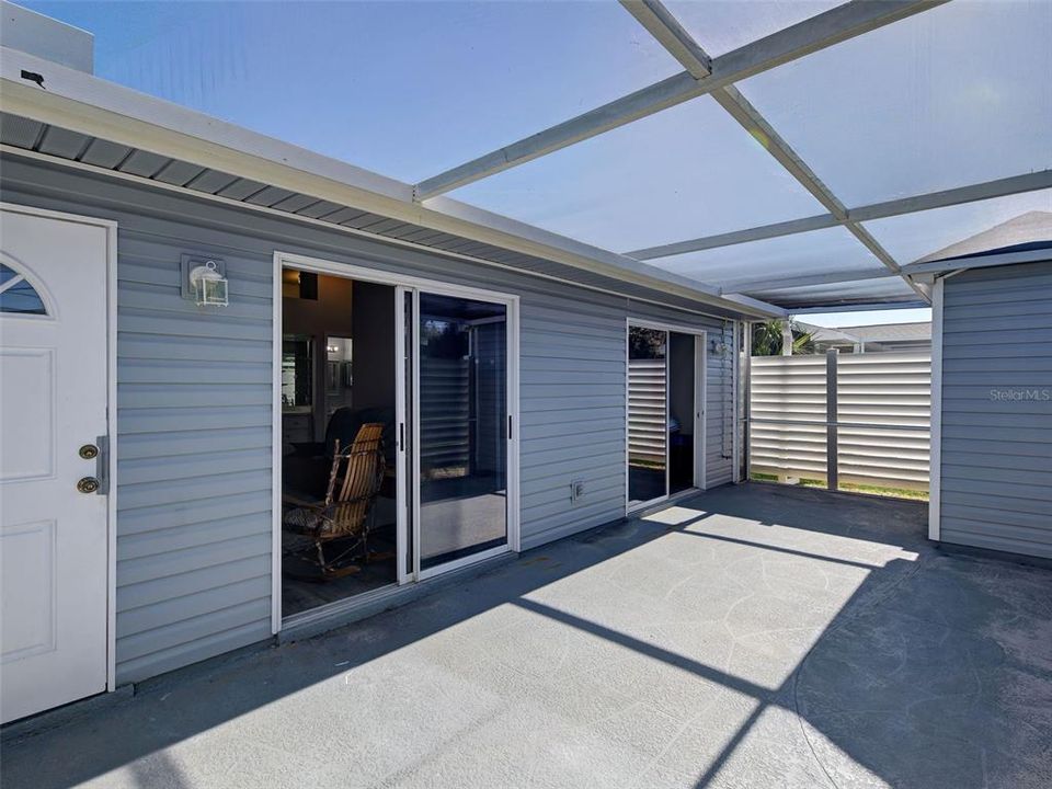 For Sale: $152,000 (2 beds, 2 baths, 1070 Square Feet)