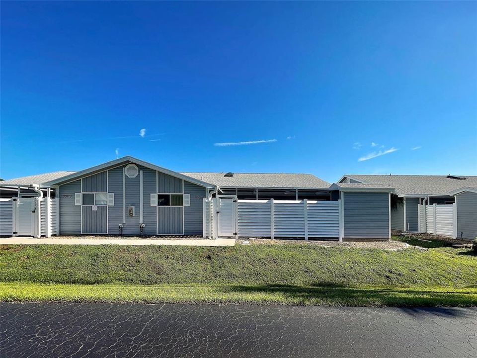 For Sale: $152,000 (2 beds, 2 baths, 1070 Square Feet)
