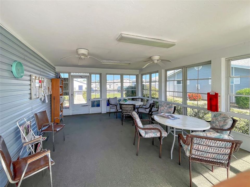 For Sale: $152,000 (2 beds, 2 baths, 1070 Square Feet)