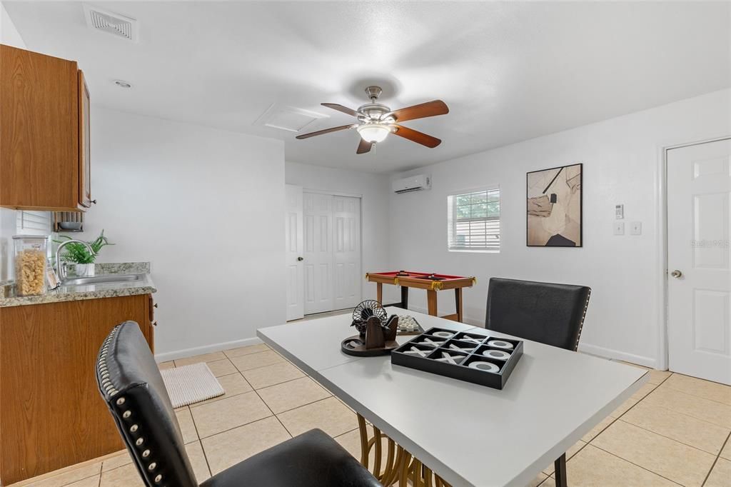 For Sale: $459,900 (5 beds, 3 baths, 1876 Square Feet)