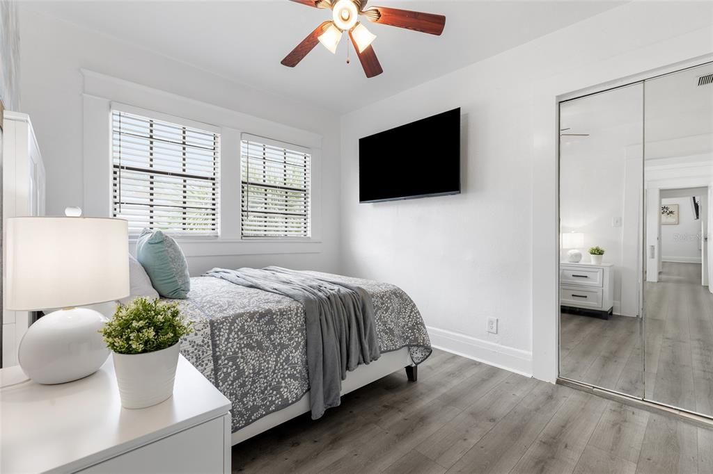 For Sale: $459,900 (5 beds, 3 baths, 1876 Square Feet)