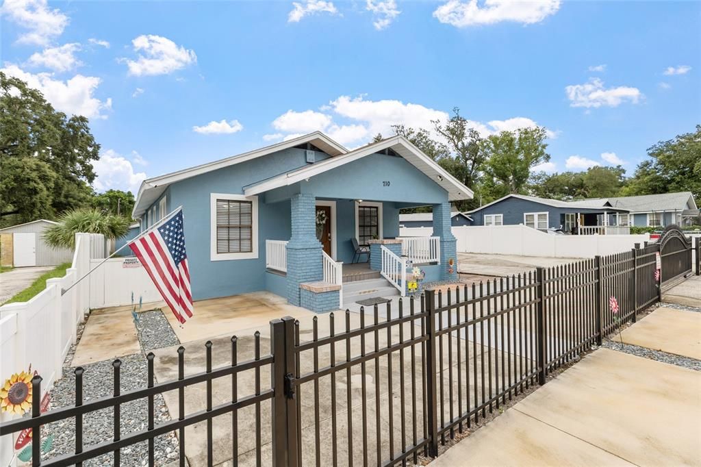 For Sale: $459,900 (5 beds, 3 baths, 1876 Square Feet)