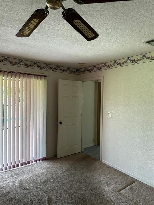For Sale: $399,000 (4 beds, 2 baths, 2493 Square Feet)