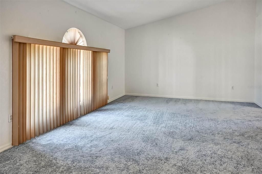 For Sale: $399,000 (4 beds, 2 baths, 2493 Square Feet)