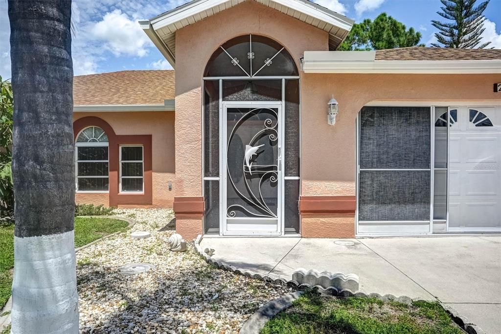 For Sale: $399,000 (4 beds, 2 baths, 2493 Square Feet)
