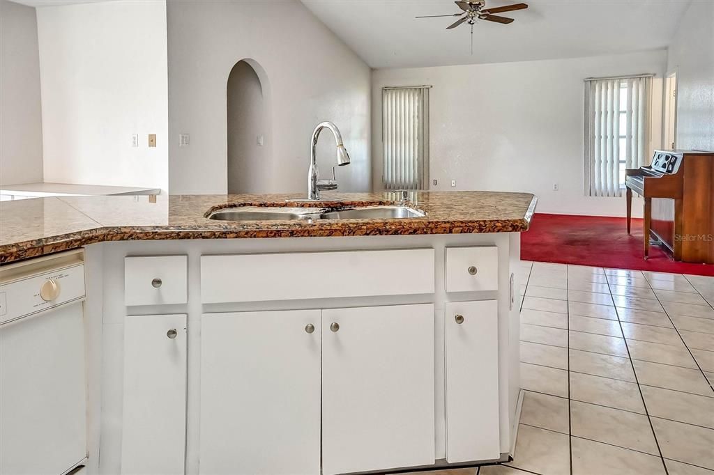 For Sale: $399,000 (4 beds, 2 baths, 2493 Square Feet)