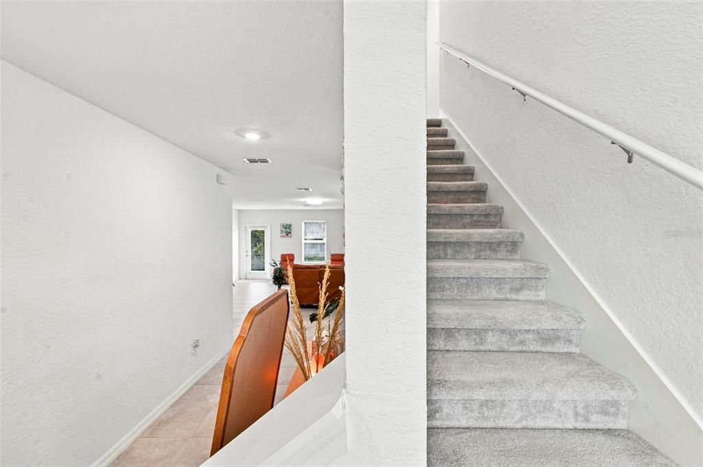 For Sale: $433,300 (5 beds, 2 baths, 2214 Square Feet)