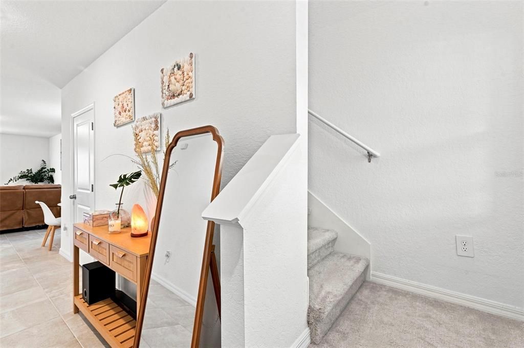 For Sale: $433,300 (5 beds, 2 baths, 2214 Square Feet)