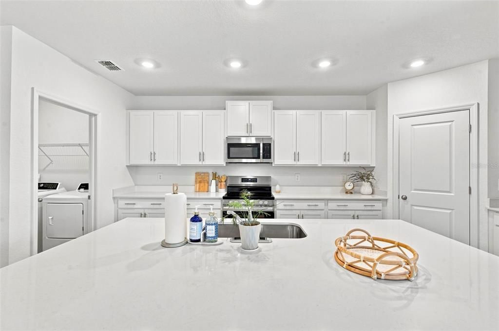 For Sale: $433,300 (5 beds, 2 baths, 2214 Square Feet)
