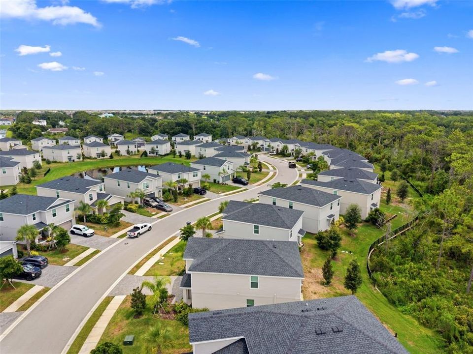 For Sale: $433,300 (5 beds, 2 baths, 2214 Square Feet)