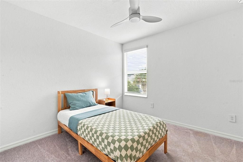 For Sale: $433,300 (5 beds, 2 baths, 2214 Square Feet)