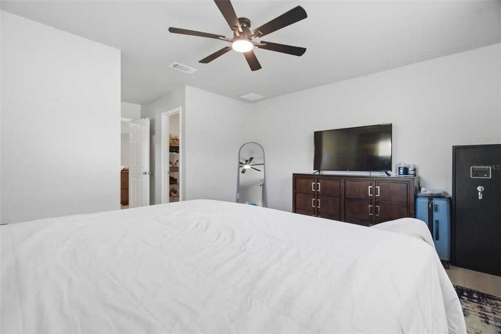 For Sale: $359,000 (3 beds, 2 baths, 1461 Square Feet)