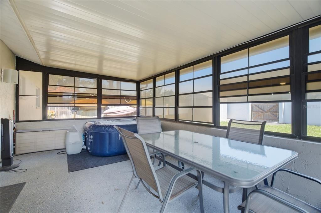 For Sale: $359,000 (3 beds, 2 baths, 1461 Square Feet)