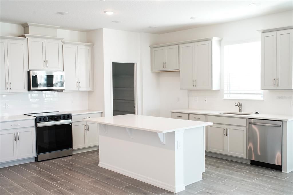 For Rent: $2,950 (4 beds, 2 baths, 2090 Square Feet)