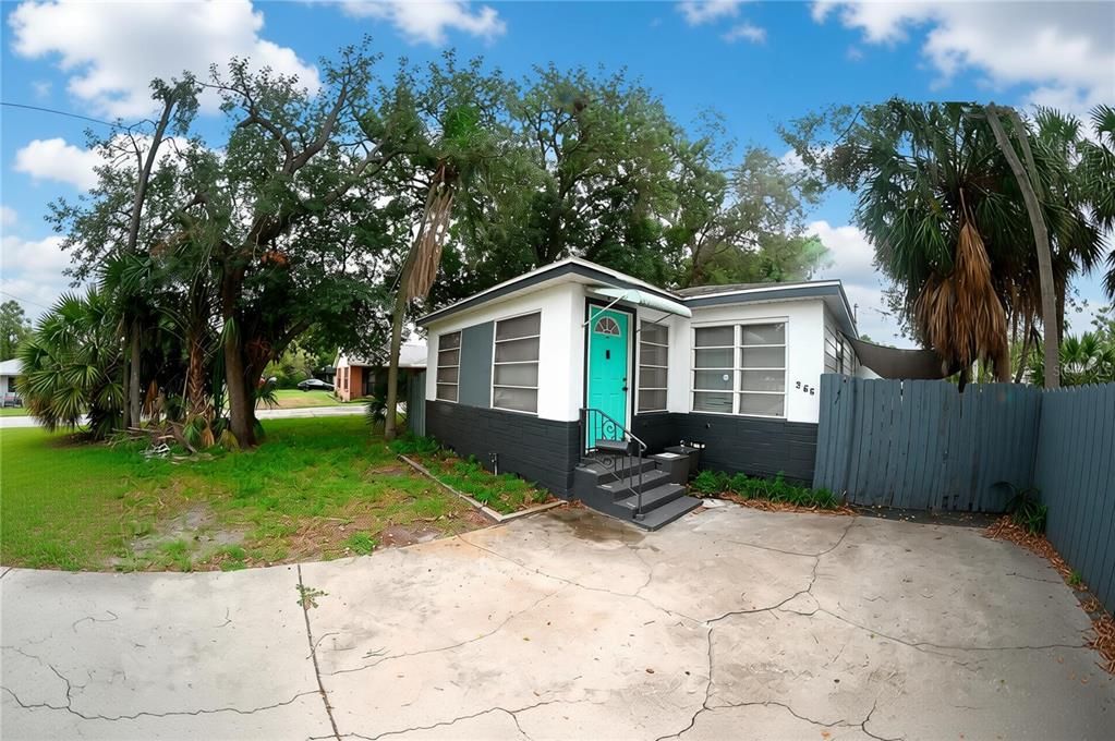 For Sale: $469,000 (4 beds, 2 baths, 1608 Square Feet)