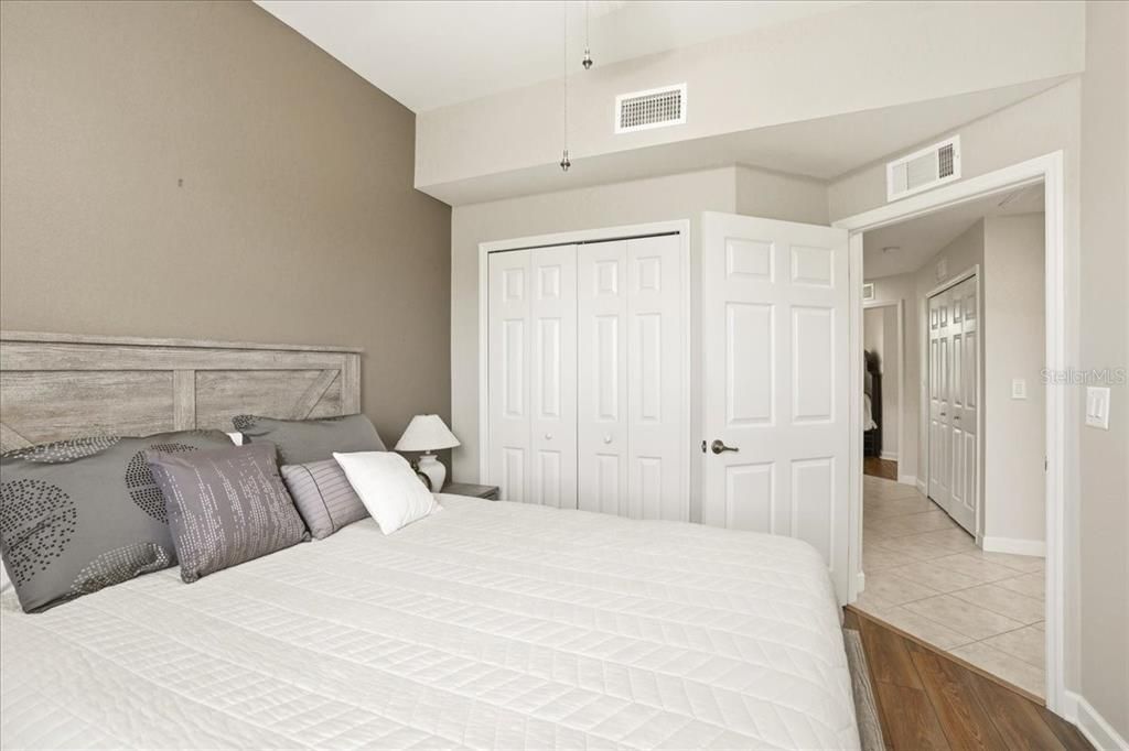 For Sale: $234,000 (3 beds, 2 baths, 1249 Square Feet)