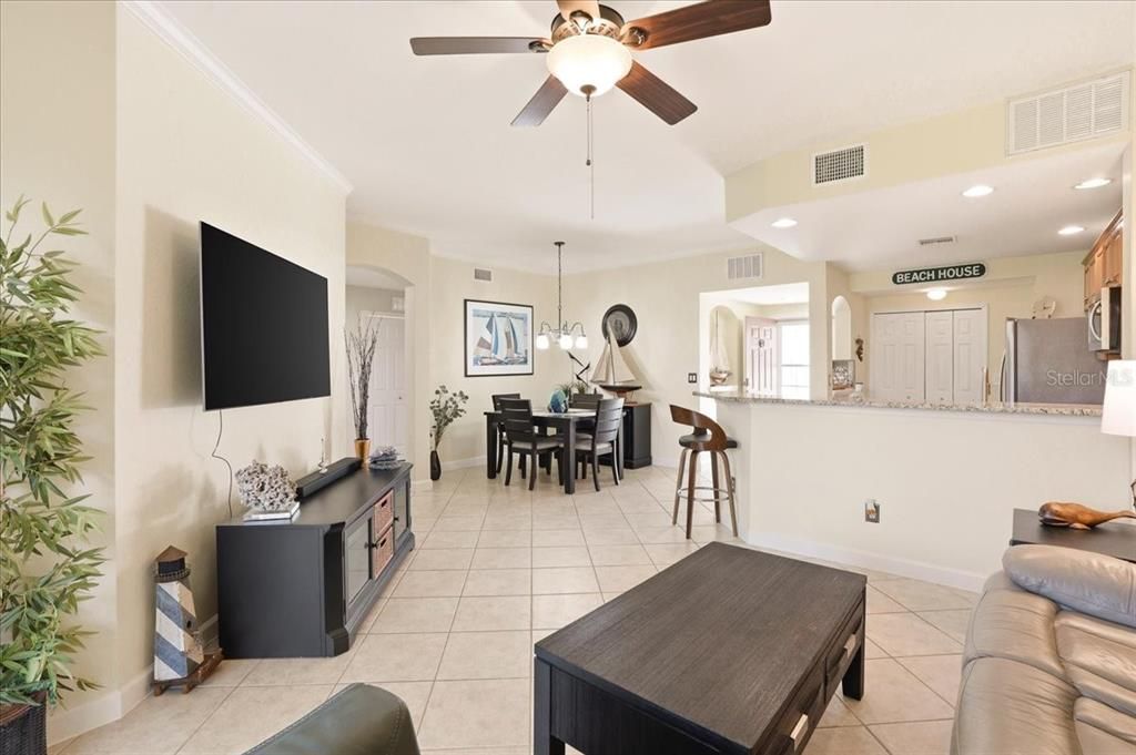 For Sale: $234,000 (3 beds, 2 baths, 1249 Square Feet)