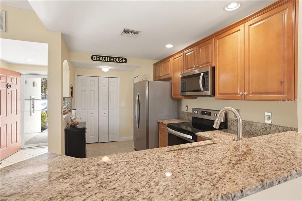 For Sale: $234,000 (3 beds, 2 baths, 1249 Square Feet)