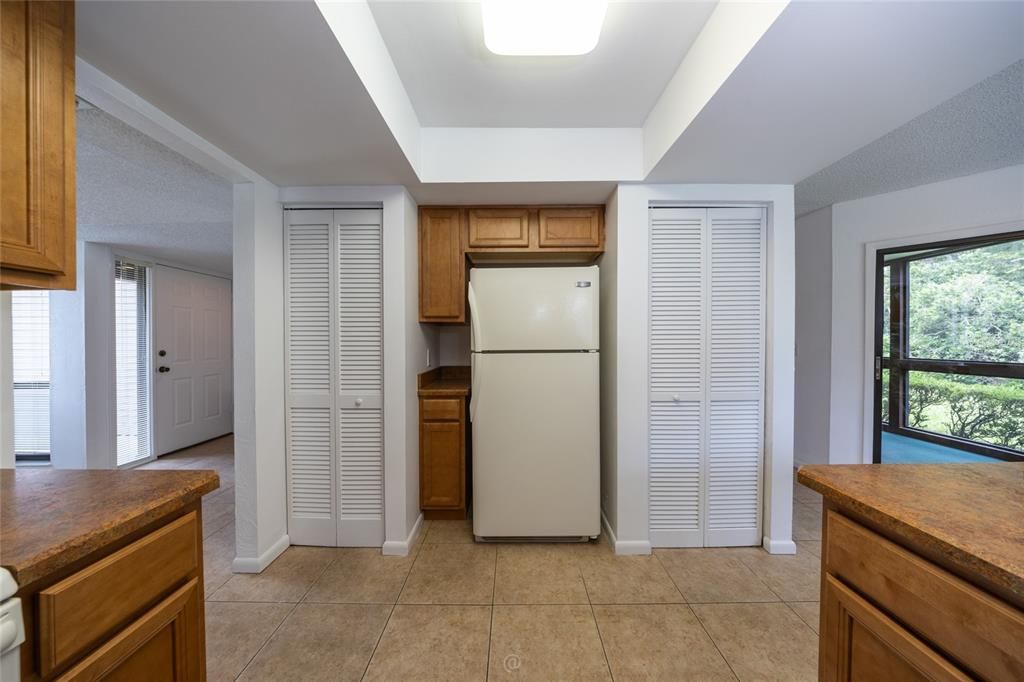 For Sale: $235,000 (3 beds, 2 baths, 1338 Square Feet)
