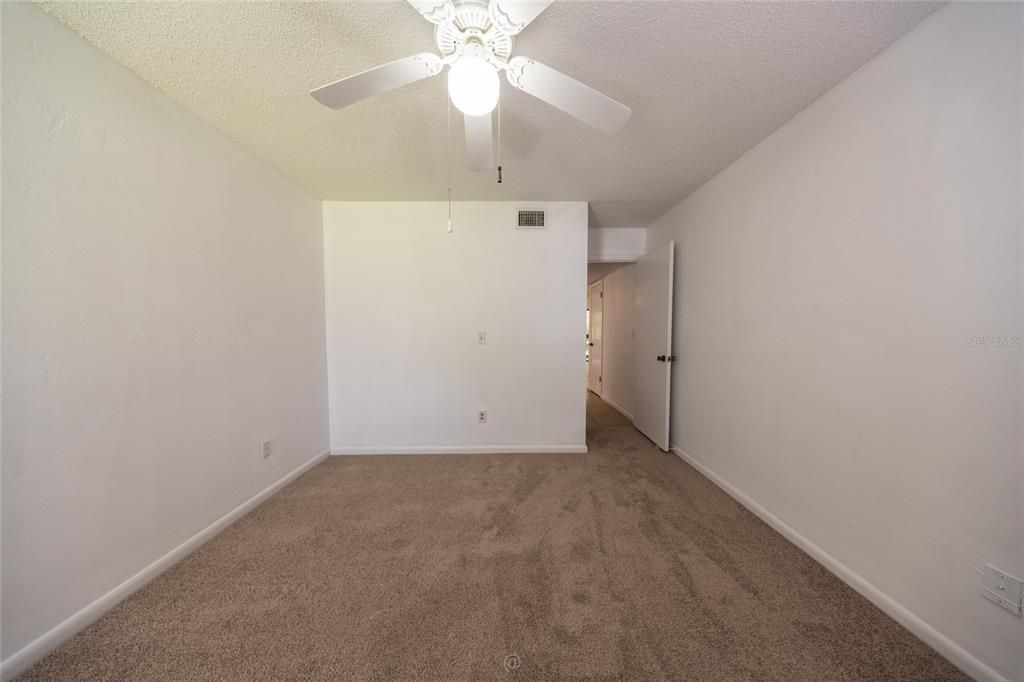 For Sale: $235,000 (3 beds, 2 baths, 1338 Square Feet)