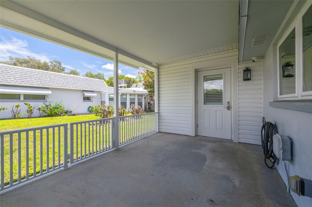 For Sale: $274,900 (2 beds, 2 baths, 1475 Square Feet)