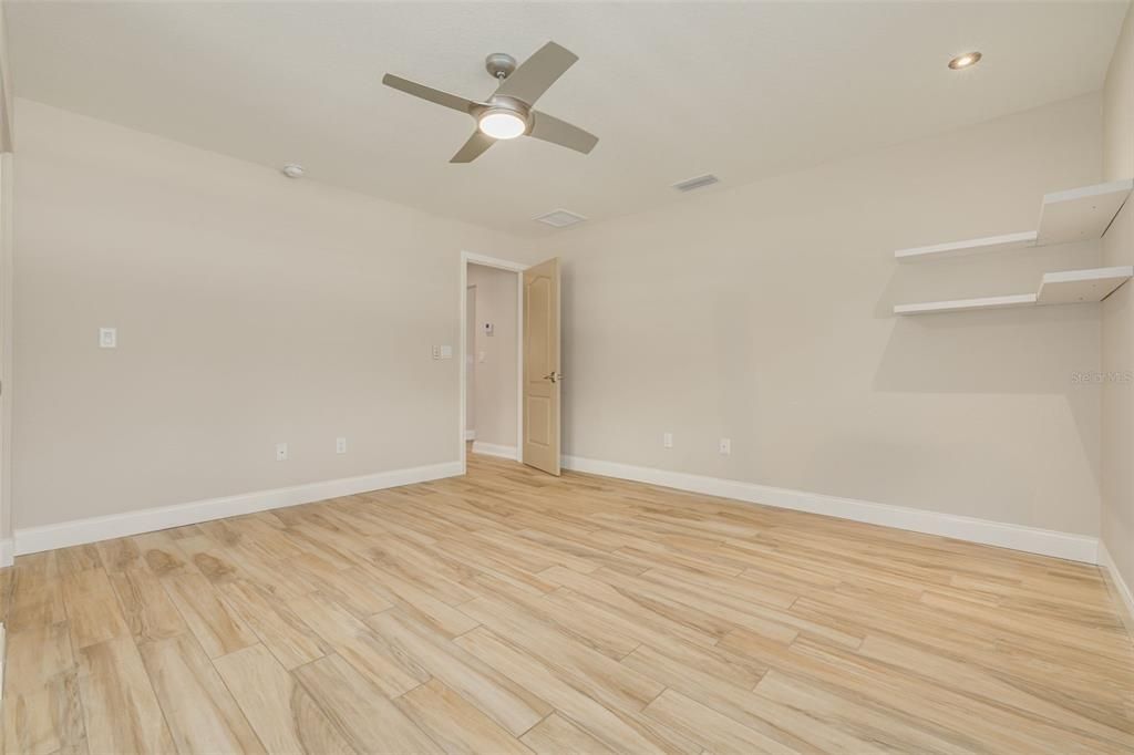 For Sale: $274,900 (2 beds, 2 baths, 1475 Square Feet)