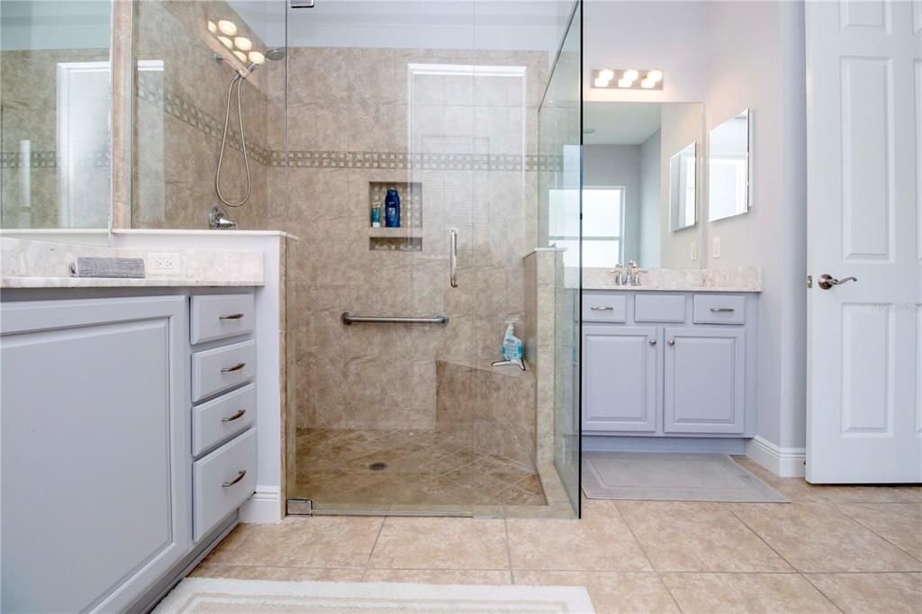 For Rent: $4,200 (3 beds, 2 baths, 2055 Square Feet)