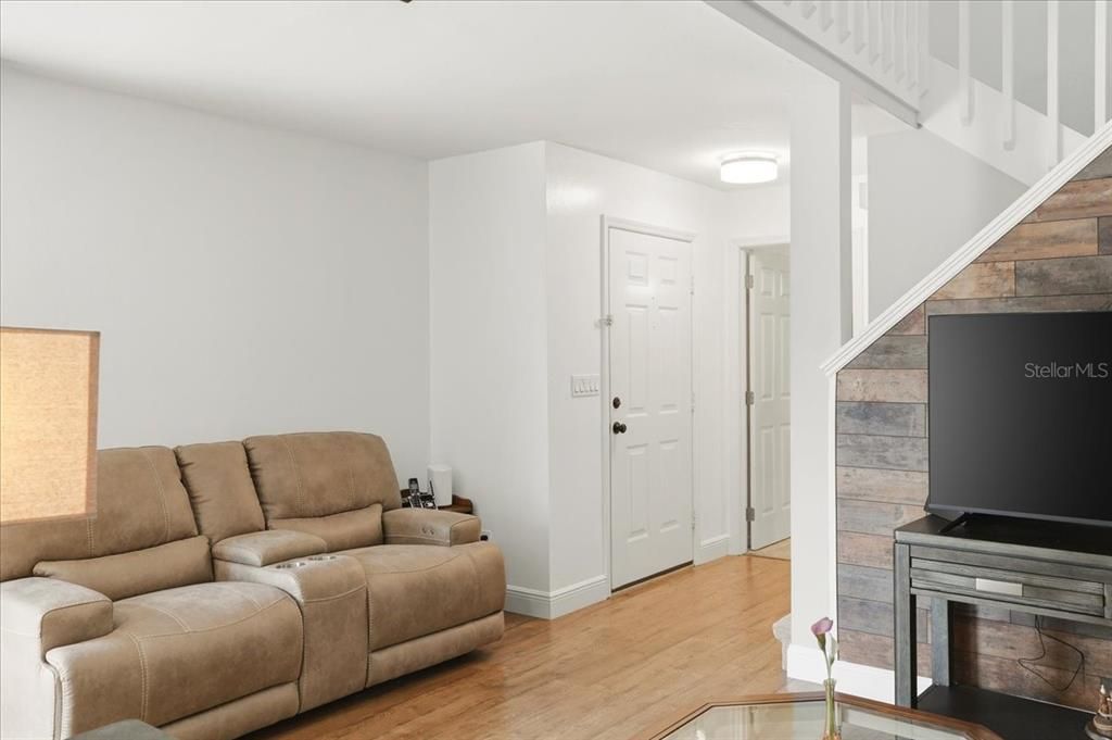 For Sale: $246,500 (3 beds, 2 baths, 1512 Square Feet)