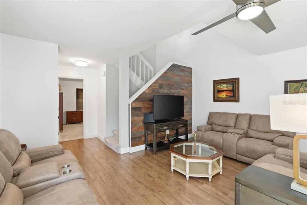 For Sale: $246,500 (3 beds, 2 baths, 1512 Square Feet)